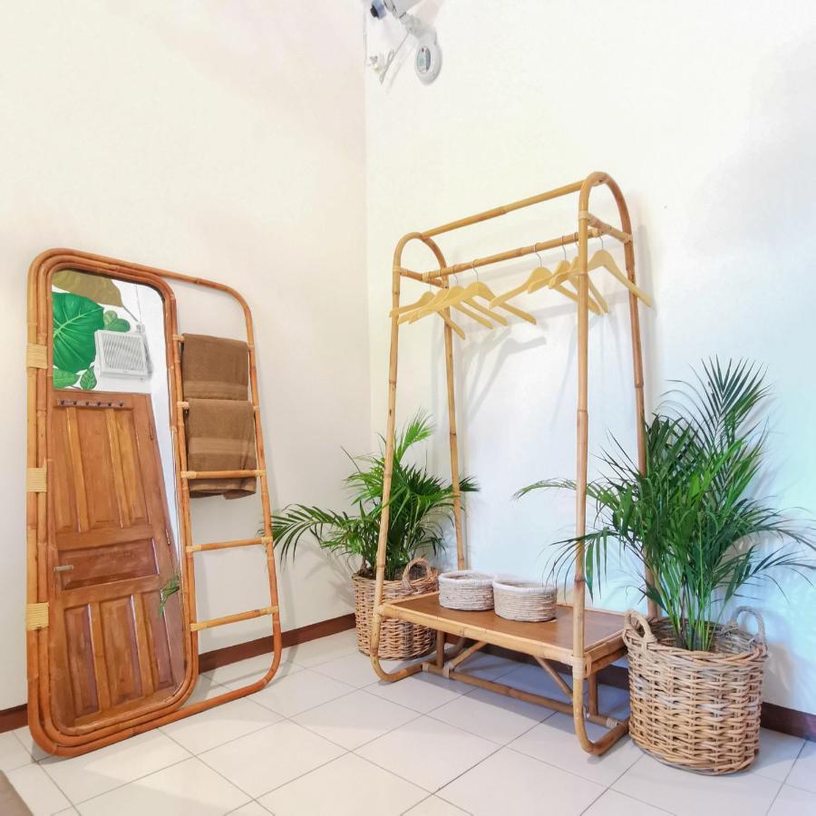 Snooze Ijen Hostel Banyuwangi  Buitenkant foto