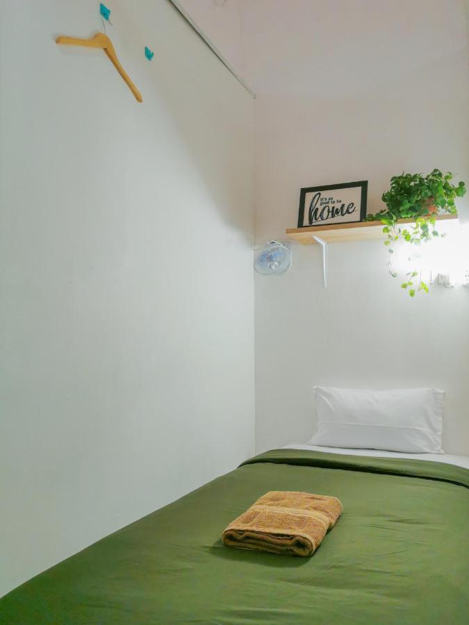 Snooze Ijen Hostel Banyuwangi  Buitenkant foto